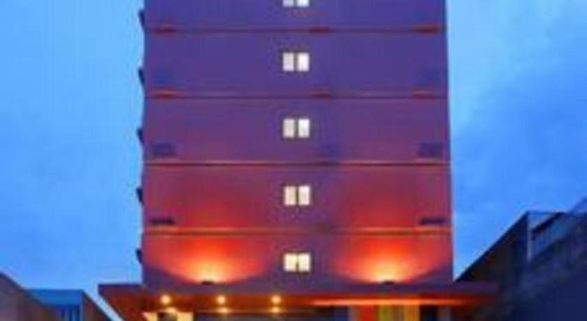 Amaris Hotel Pasar Baru Jacarta Exterior foto